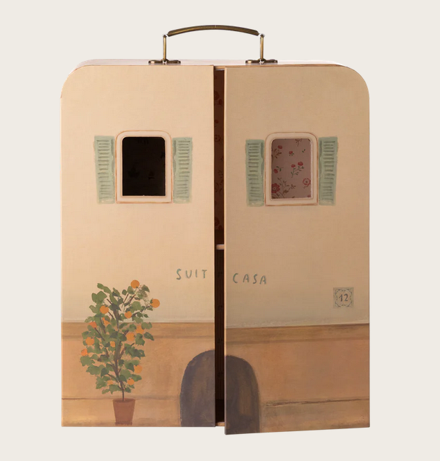 SuitCasa, petite sœur et petit frère souris