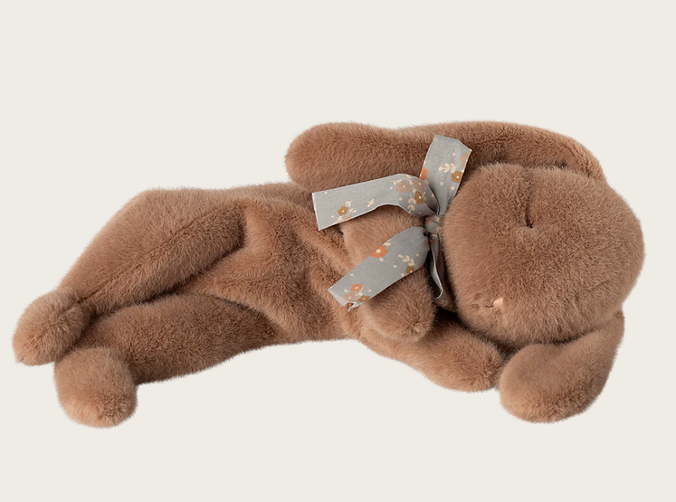 Schlafender Plüsch Hase, Klein - Weiches Braun