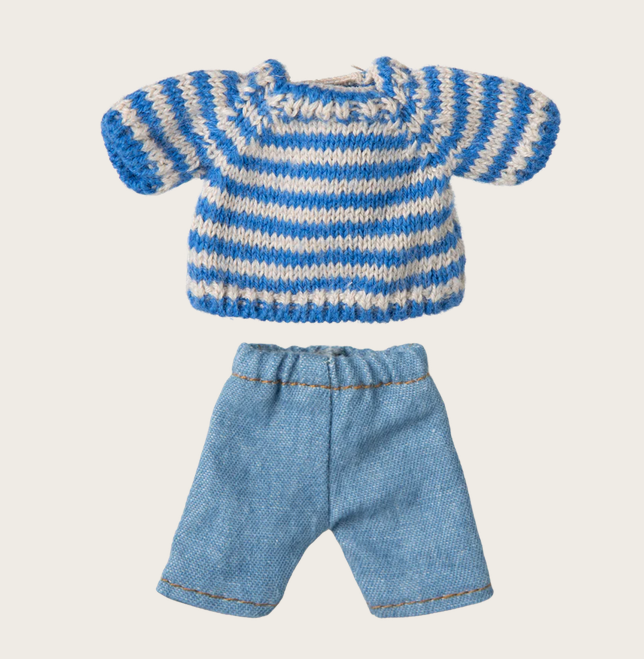 Strickpullover und Hose, Großer Bruder Maus