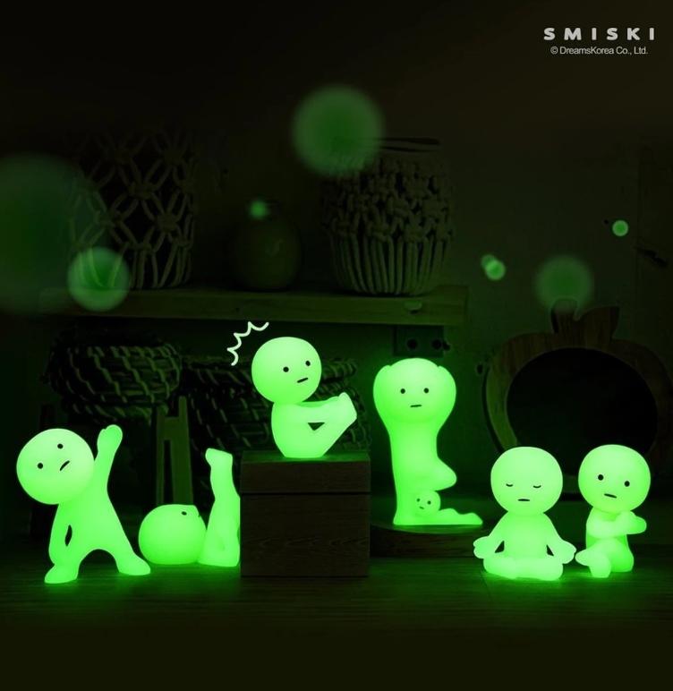 Smiski Yoga glow