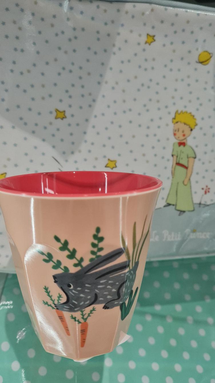 Becher M hase