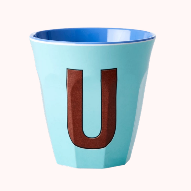 Buchstabe U hellblau Becher Medium Melamim